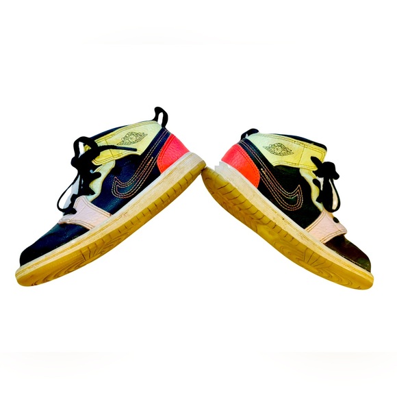 Nike Air Jordan 1 Mid SE PS Glow in the Dark AV5173-076 Toddler Size US 10 C - Picture 3 of 9